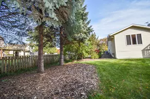 2356 Brookstone Ln, Waukesha, WI 53188 - Photo 31