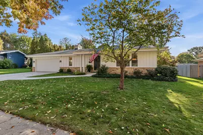 W60N892  Arbor Dr, Cedarburg, WI 53012 - Photo 27
