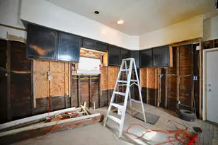2513 N Teutonia Ave, Milwaukee, WI 53206 - Photo 7