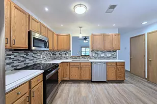 6035 S Crosswinds Dr, Cudahy, WI 53110 - Photo 3