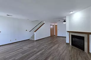 6035 S Crosswinds Dr, Cudahy, WI 53110 - Photo 13