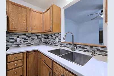6035 S Crosswinds Dr #5, Cudahy, WI 53110 - Photo 7