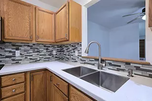 6035 S Crosswinds Dr, Cudahy, WI 53110 - Photo 7