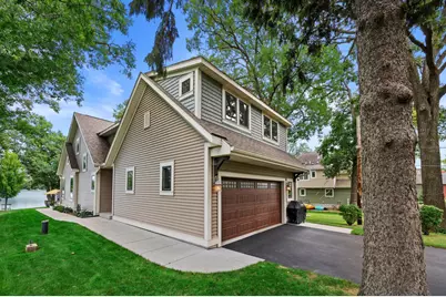 832 N Douglas Dr, Summit, WI 53066 - Photo 35