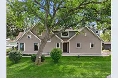 832 N Douglas Dr, Summit, WI 53066 - Photo 37