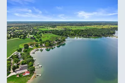 832 N Douglas Dr, Summit, WI 53066 - Photo 45