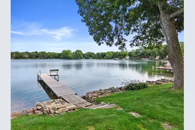 832 N Douglas Dr, Summit, WI 53066 - Photo 7