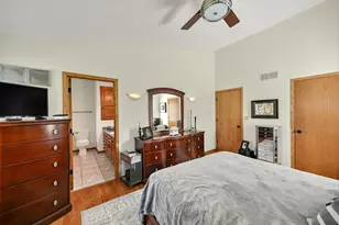 8752 W Willow Pointe Parkway, Franklin, WI 53132 - Photo 17
