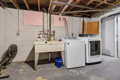 2548 N 57th St, Milwaukee, WI 53210 - Photo 37