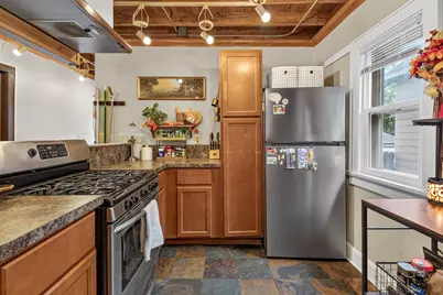 2548 N 57th St, Milwaukee, WI 53210 - Photo 11