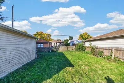 3631 S 82nd St, Milwaukee, WI 53220 - Photo 15