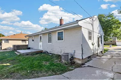 3631 S 82nd St, Milwaukee, WI 53220 - Photo 17