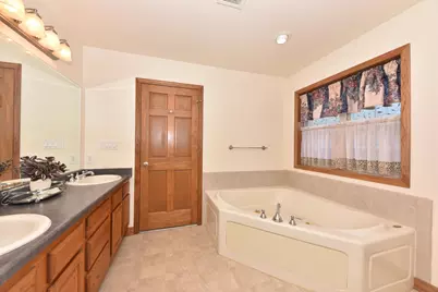 933  Juniper Ln, Hartford, WI 53027 - Photo 31