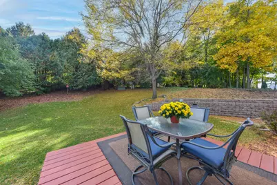 933  Juniper Ln, Hartford, WI 53027 - Photo 9