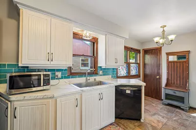 7020 W Bennett Ave, Milwaukee, WI 53219 - Photo 9
