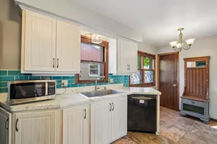 7020 W Bennett Ave, Milwaukee, WI 53219 - Photo 9