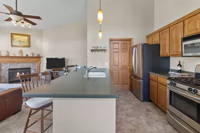 794  Geneva National Ave #6-06, Geneva, WI 53147 - Photo 5