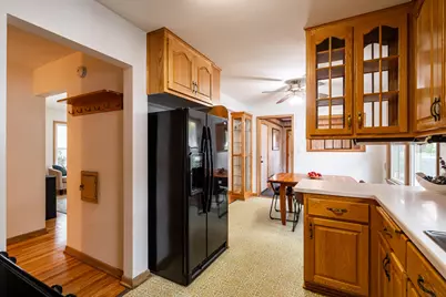 11406 W Park Hill Ave, Wauwatosa, WI 53226 - Photo 19