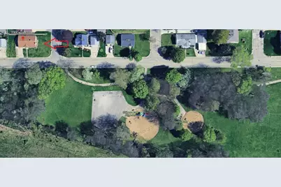 11406 W Park Hill Ave, Wauwatosa, WI 53226 - Photo 5