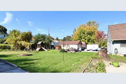 605 N 103 St, Wauwatosa, WI 53226 - Photo 7