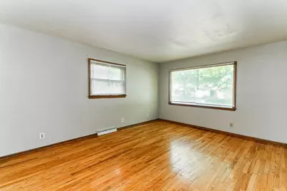 6113 W Leon Ter #Lower, Milwaukee, WI 53218 - Photo 5