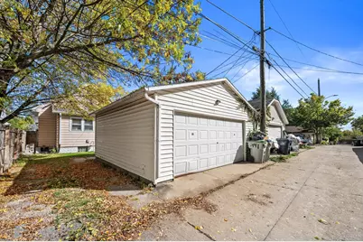 4447 N Hopkins St, Milwaukee, WI 53209 - Photo 17