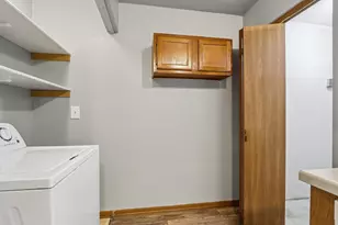 1101 S Sunnyslope Dr, Racine, WI 53406 - Photo 33