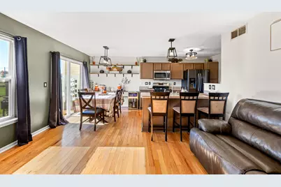 1400  Hunters Ridge Dr #124, Genoa City, WI 53128 - Photo 9
