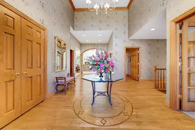 8434 S Fountain Ct, Franklin, WI 53132 - Photo 13