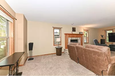 26604  Richard Dr, Racine, WI 53185 - Photo 7