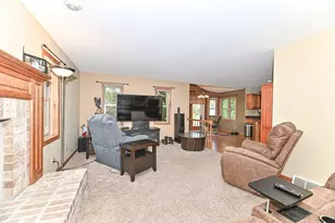 26604 Richard Dr, Racine, WI 53185 - Photo 9