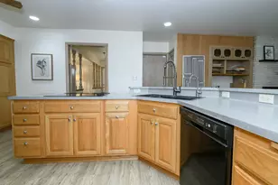 4119 S Barland Ave, Saint Francis, WI 53235 - Photo 9