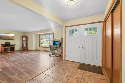 4595  Parkhurst Dr, Brookfield, WI 53045 - Photo 3