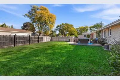 3344 W Edgerton Ave, Greenfield, WI 53221 - Photo 45