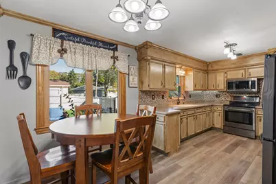 3344 W Edgerton Ave, Greenfield, WI 53221 - Photo 15