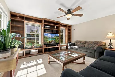 815  Apple Tree Ln, Brookfield, WI 53005 - Photo 9