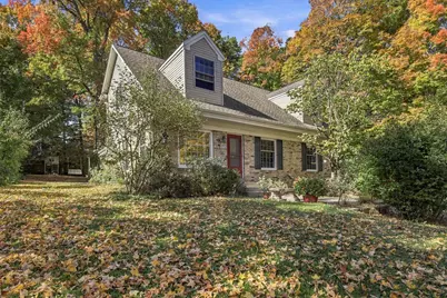 815  Apple Tree Ln, Brookfield, WI 53005 - Photo 5