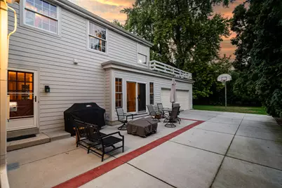 2630 N 88th St, Wauwatosa, WI 53226 - Photo 25