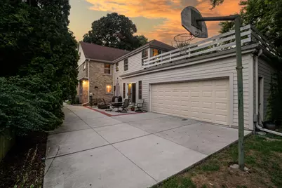 2630 N 88th St, Wauwatosa, WI 53226 - Photo 27