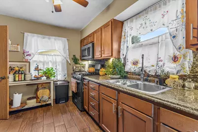 2213  Phillips Ave, Racine, WI 53403 - Photo 7