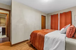 2213 Phillips Ave, Racine, WI 53403 - Photo 13