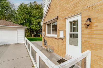 4225 N 95th St, Wauwatosa, WI 53222 - Photo 25