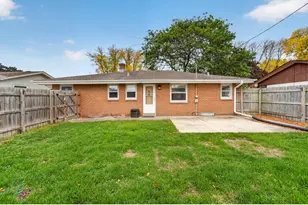1026 Montclair St, Racine, WI 53402 - Photo 17