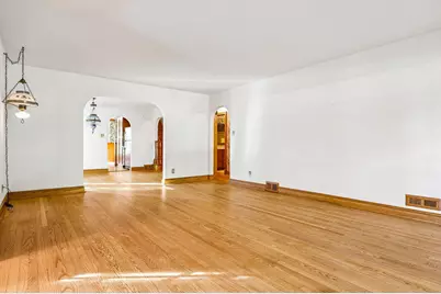 3307 W Hickory Rd, Mequon, WI 53092 - Photo 11