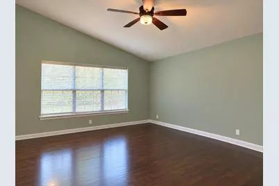 612  Fox Run Ln, Racine, WI 53406 - Photo 3