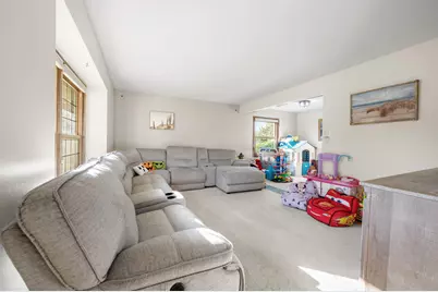 1700  Mohawk Ln, Waukesha, WI 53186 - Photo 3