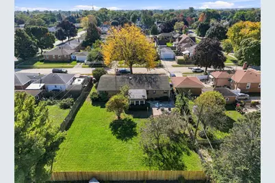 1716  37th St, Kenosha, WI 53140 - Photo 3