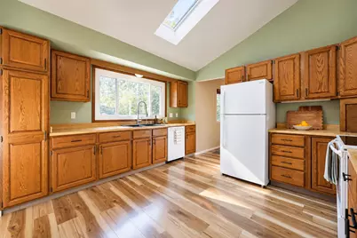 12123 W Diane Dr, Wauwatosa, WI 53226 - Photo 11