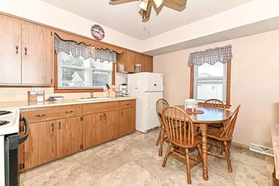 3565 S 83rd St, Milwaukee, WI 53220 - Photo 7