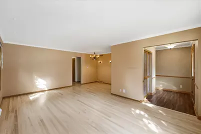 1608  Willow Ct, Grafton, WI 53024 - Photo 9